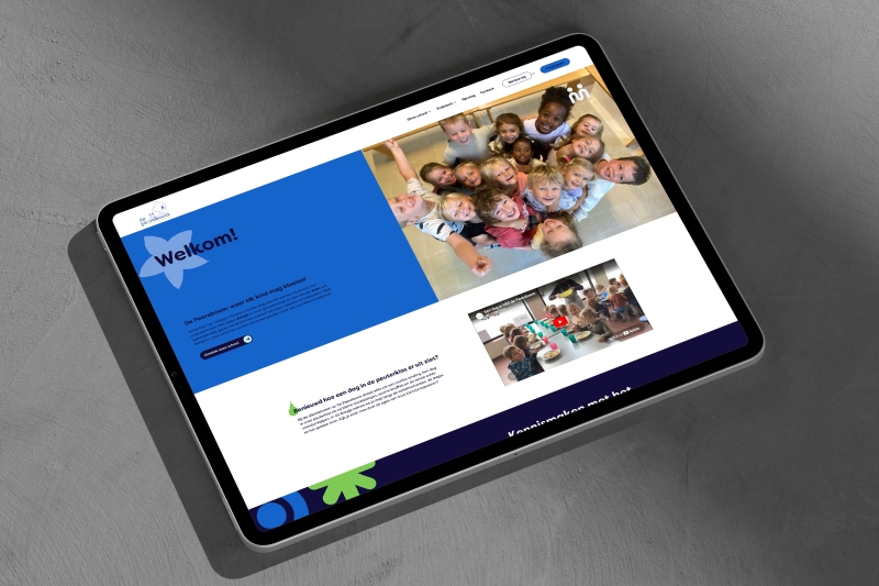Case Moorsledegem, website de peereboom door studio Roger