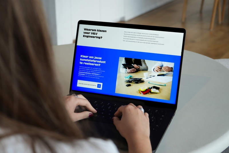 Case website voor v&v engineering door studio Roger